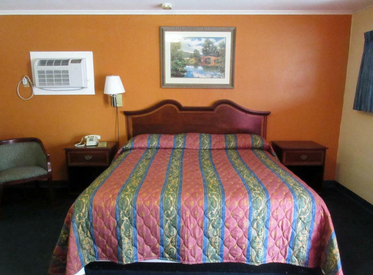Encino Motel Pleasanton Exterior foto